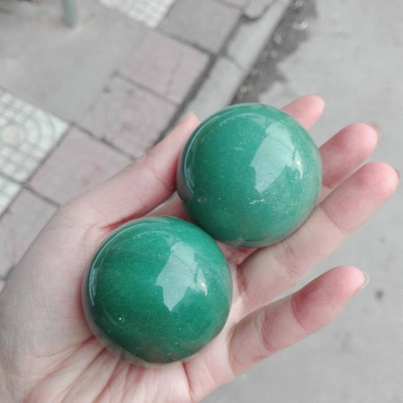 Natural Stone Quartz Ball.